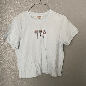 Cropped baby blue shirt